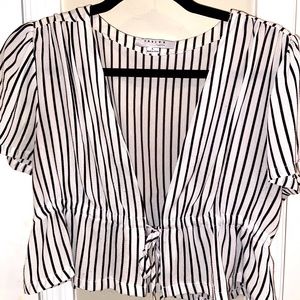 BLACK & WHITE STRIPED TIE FRONT TOP